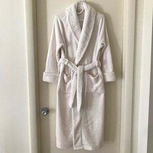 SONOMA White Long Faux Fur Plush Robe Size S